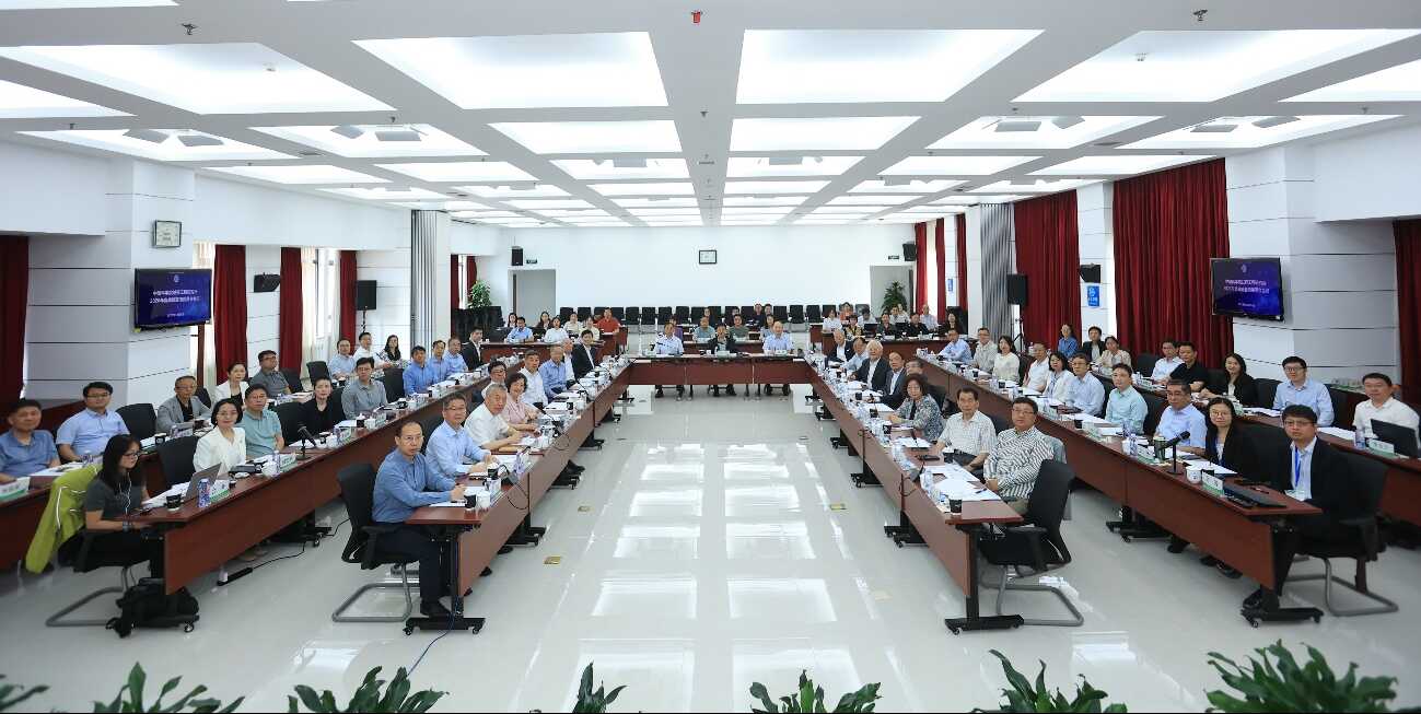 qy球友会(千亿)召开2026年度战略咨询委员会会议